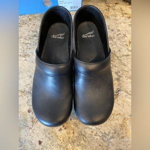 Dansko size 42 or 11 Ebony shoes black